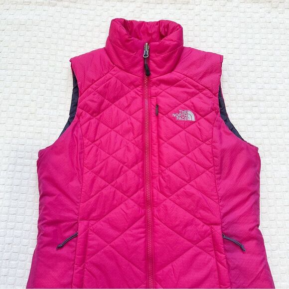 The North Face Women’s Quilted Puffer Vest Size Small Pink - Picture 2 of 14
